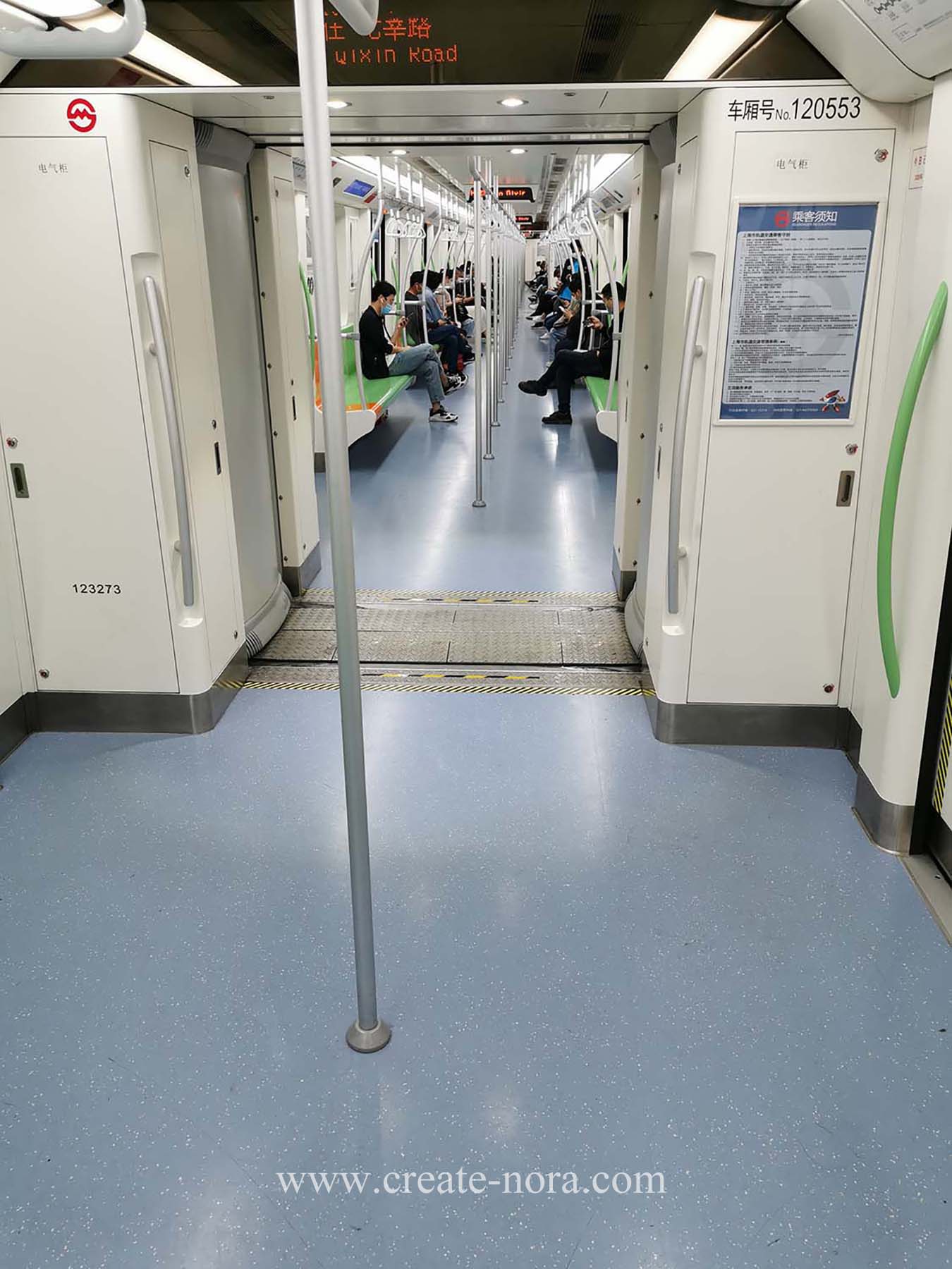 the photo of nora rubber flooring in Shanghai Metro 4